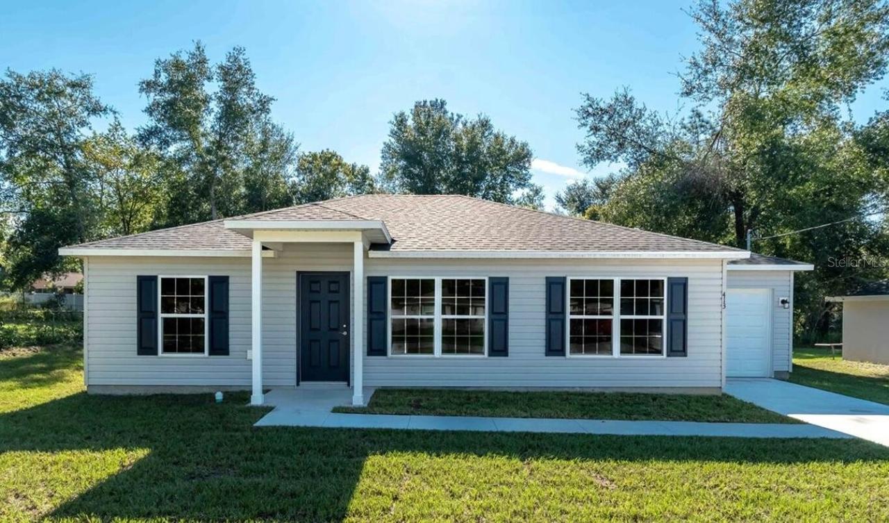 127 Malauka Radial, Ocklawaha, FL 32179