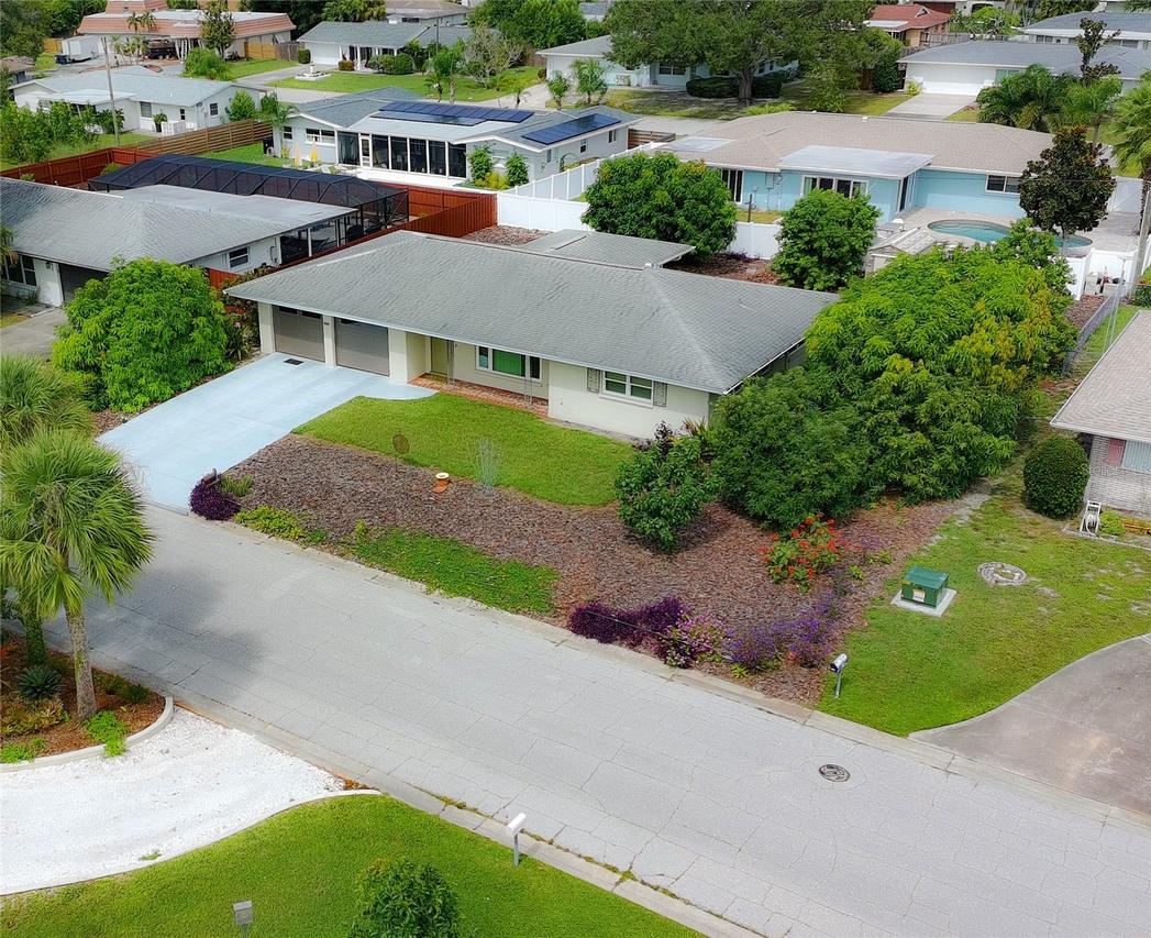 2610 Bigelow Dr., Sarasota, FL 34239