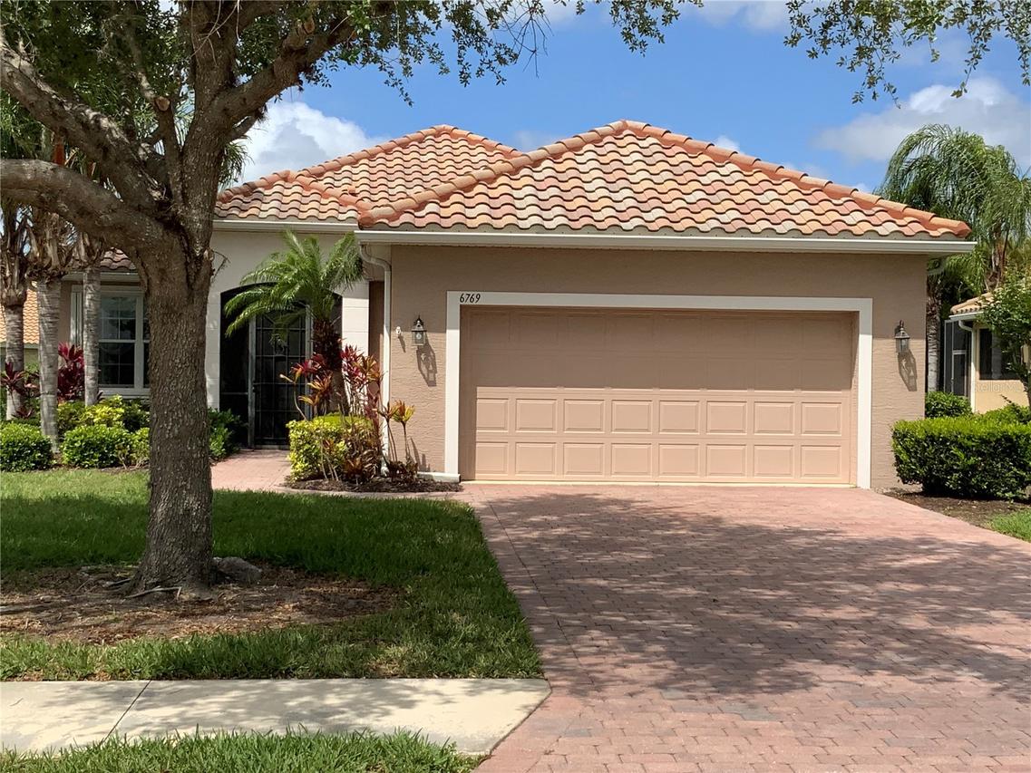 6769 41st Street Cir., Sarasota, FL 34243