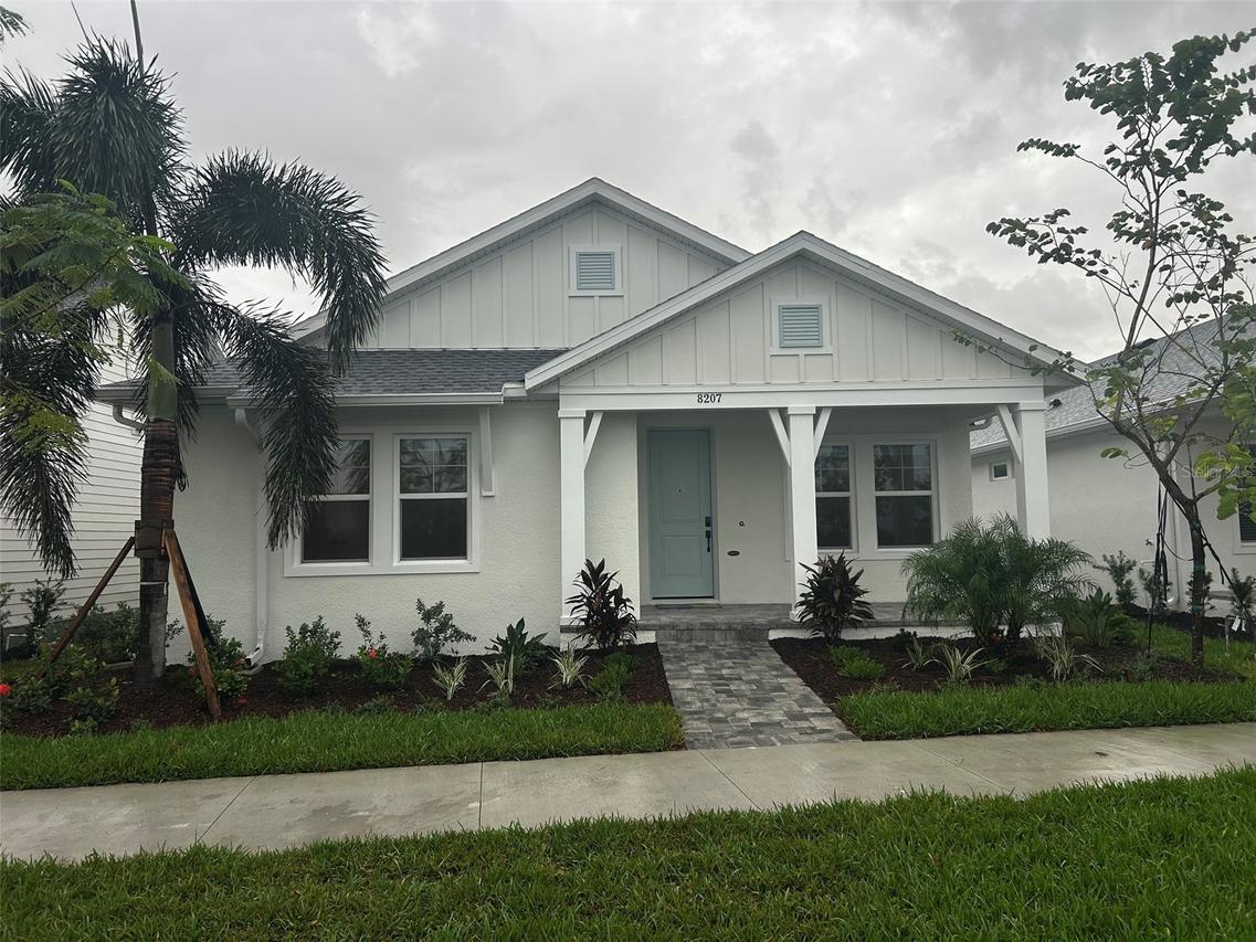 8207 Reflection Pkwy., Bradenton, FL 34210