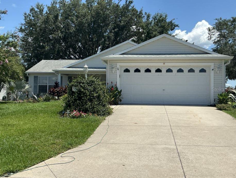 2704 Privada Dr., The Villages, FL 32162