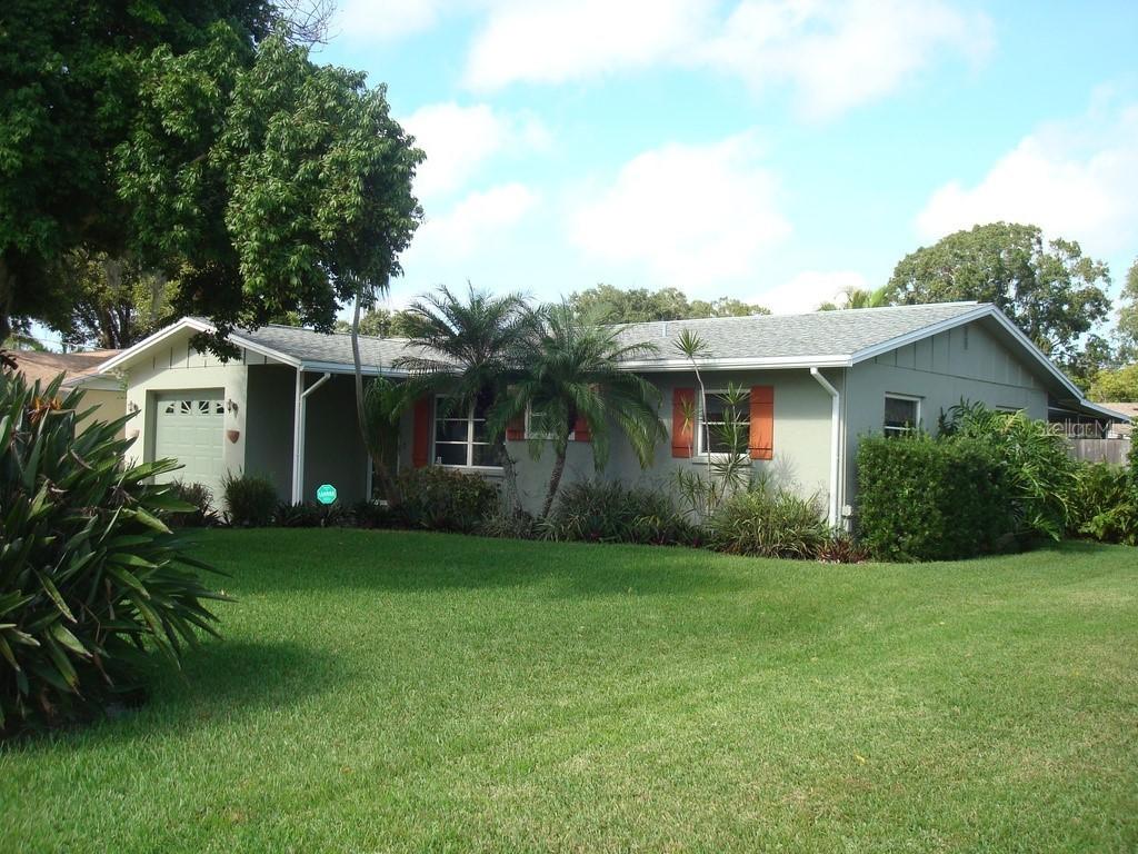 2115 Cambridge Dr., Sarasota, FL 34232