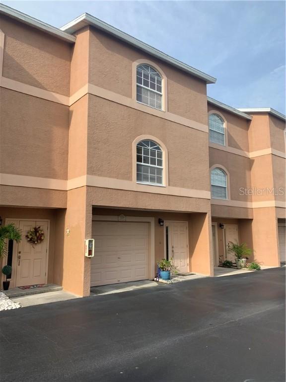 637 Pinellas Bayway #207, Tierra Verde, FL 33715