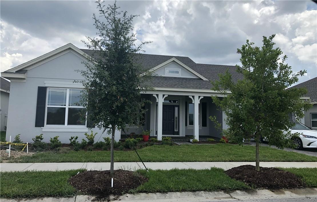 355 Blue Cypress Dr., Groveland, FL 34736