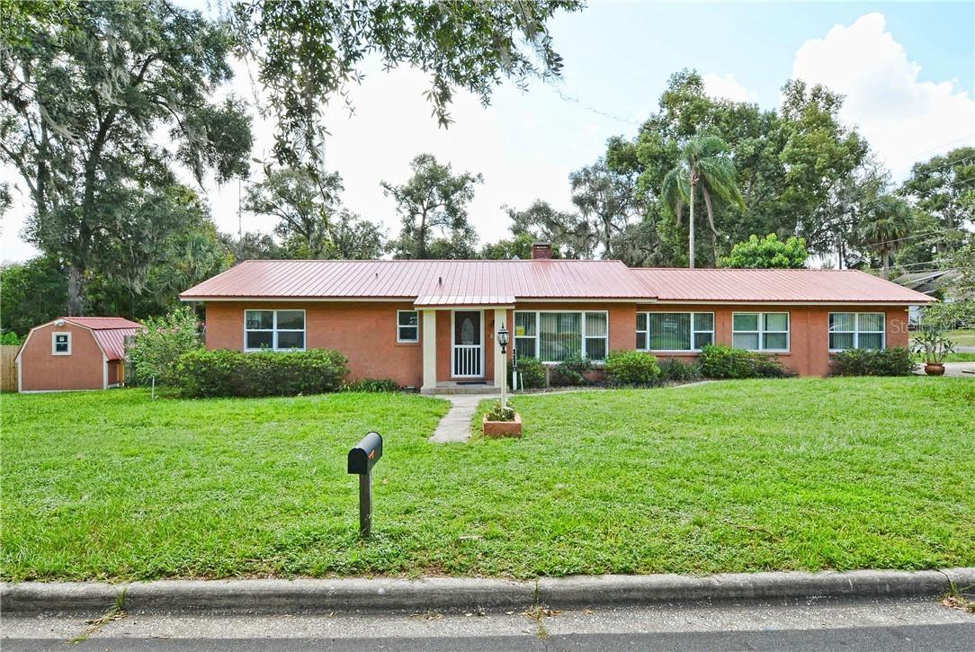 1110 E 5th Ave., Mount Dora, FL 32757