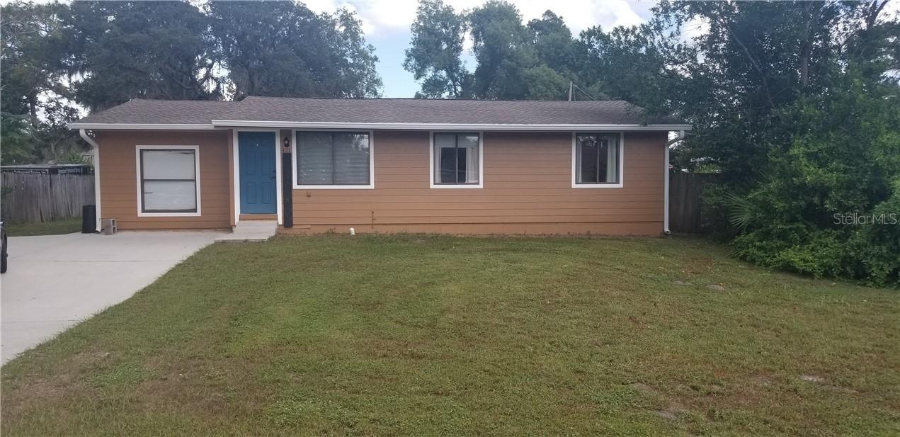 421 E 3rd St., Chuluota, FL 32766