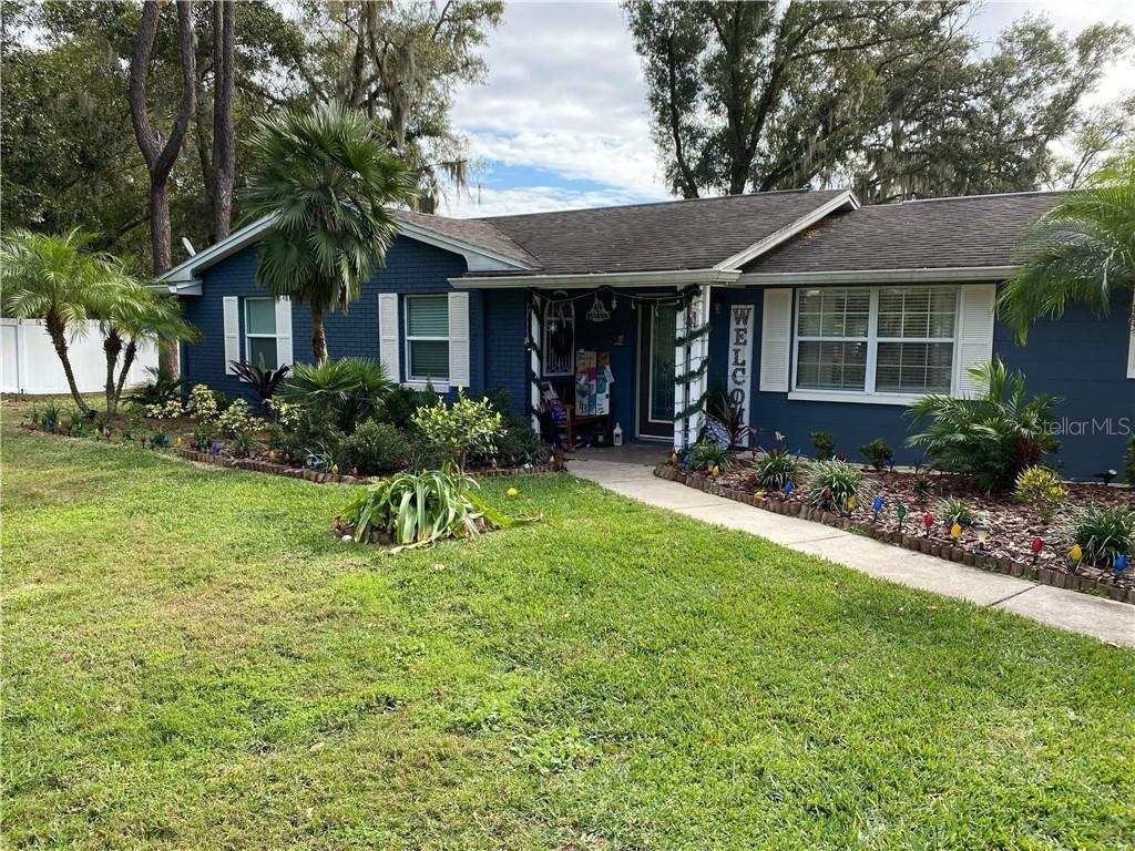 511 E County Line Rd., Lutz, FL 33549