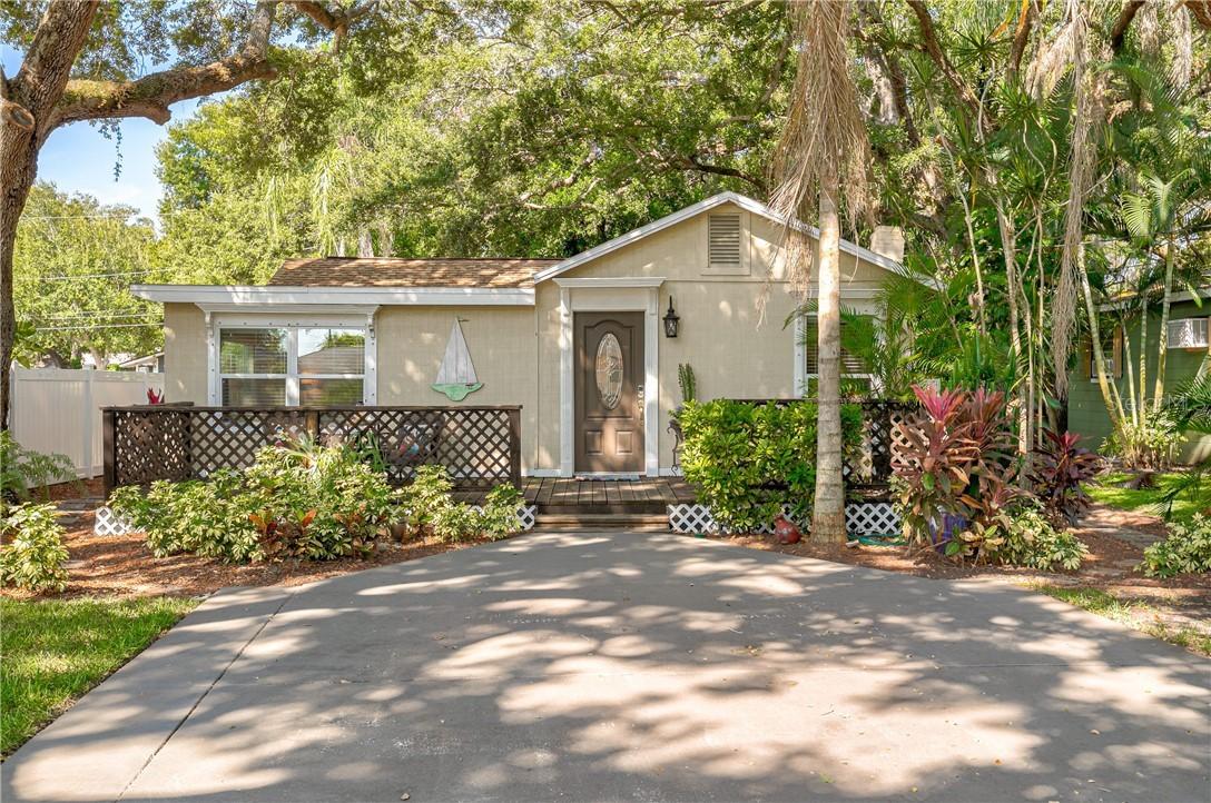 1304 New York Ave., Dunedin, FL 34698