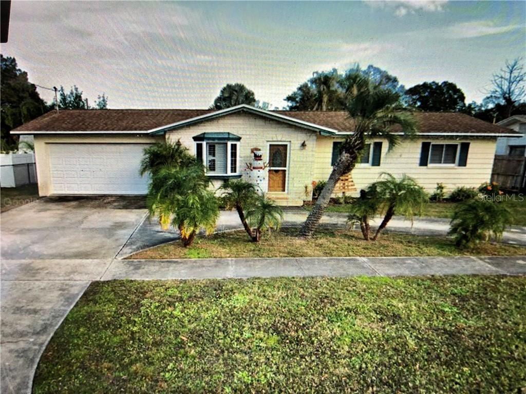 897 Imperial Dr., Largo, FL 33771