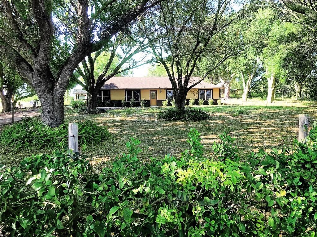 349 Almburg Rd., Lake Wales, FL 33898