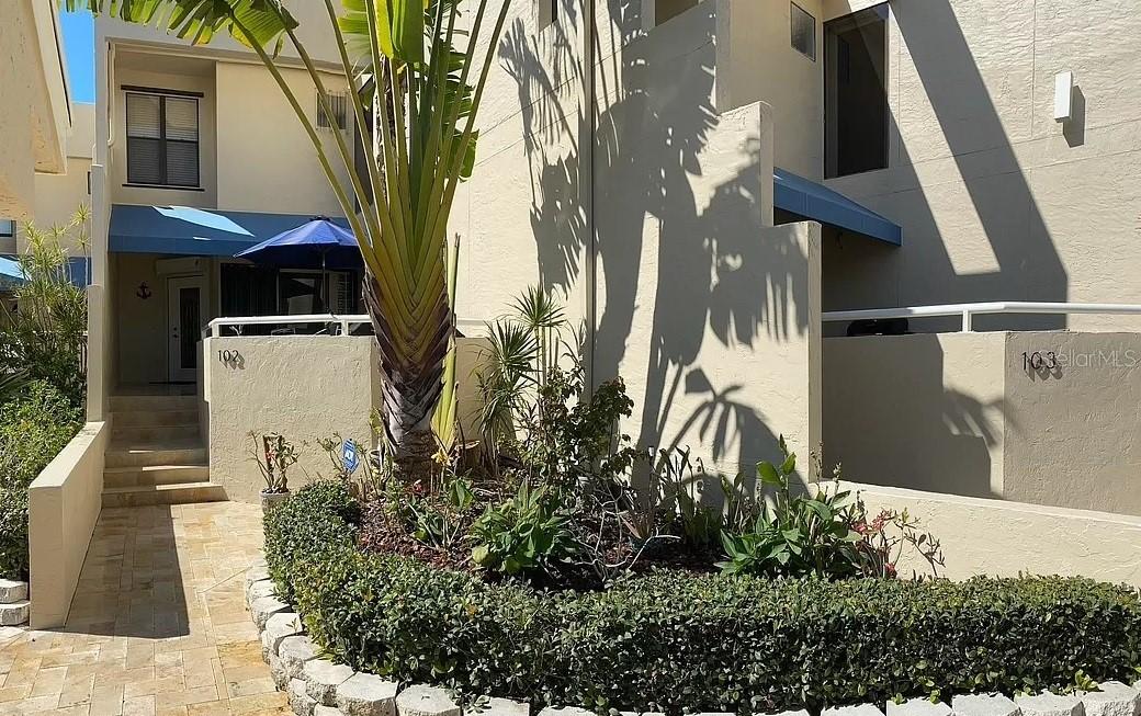722 Pinellas Bayway #102, Tierra Verde, FL 33715