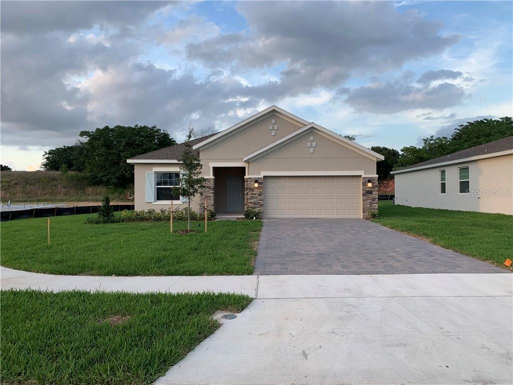 820 Carmillion Ct., Groveland, FL 34736