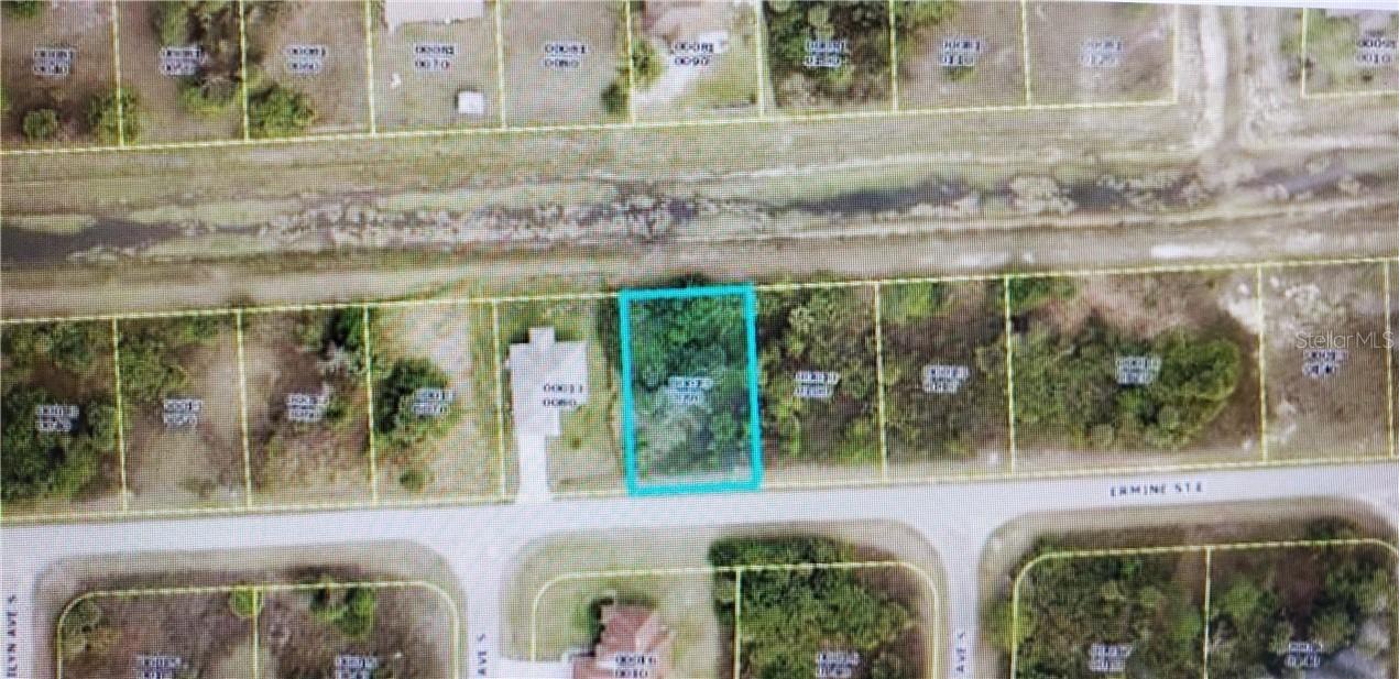 1217 Ermine St., Lehigh Acres, FL 33974