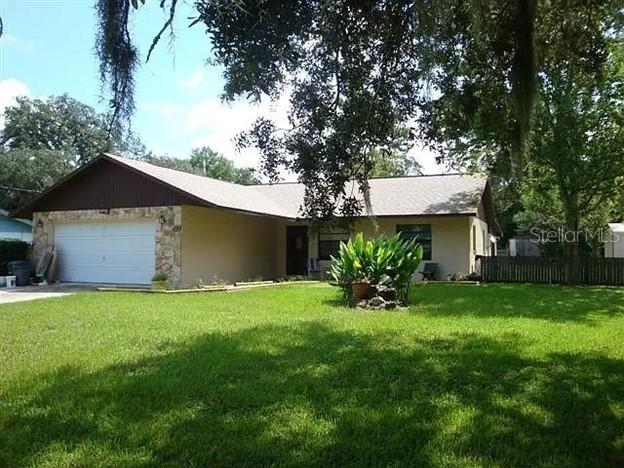 4970 Flamingo Ln., Dade City, FL 33523