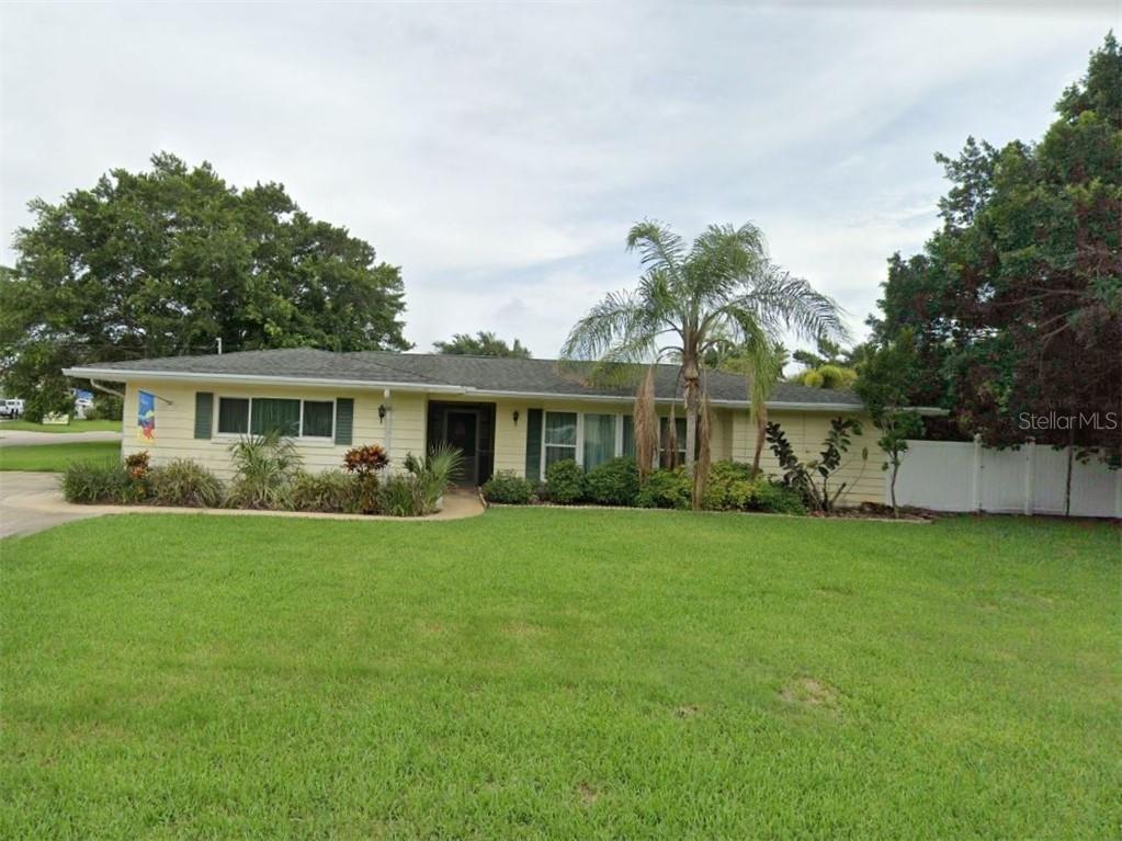 14610 Bay Dr., Largo, FL 33774