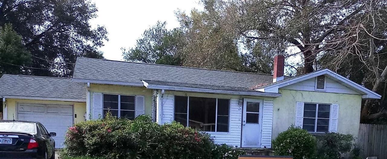 488 E Lakeview Ave., Eustis, FL 32726