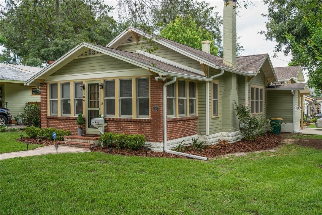 406 E 9th Ave., Mount Dora, FL 32757