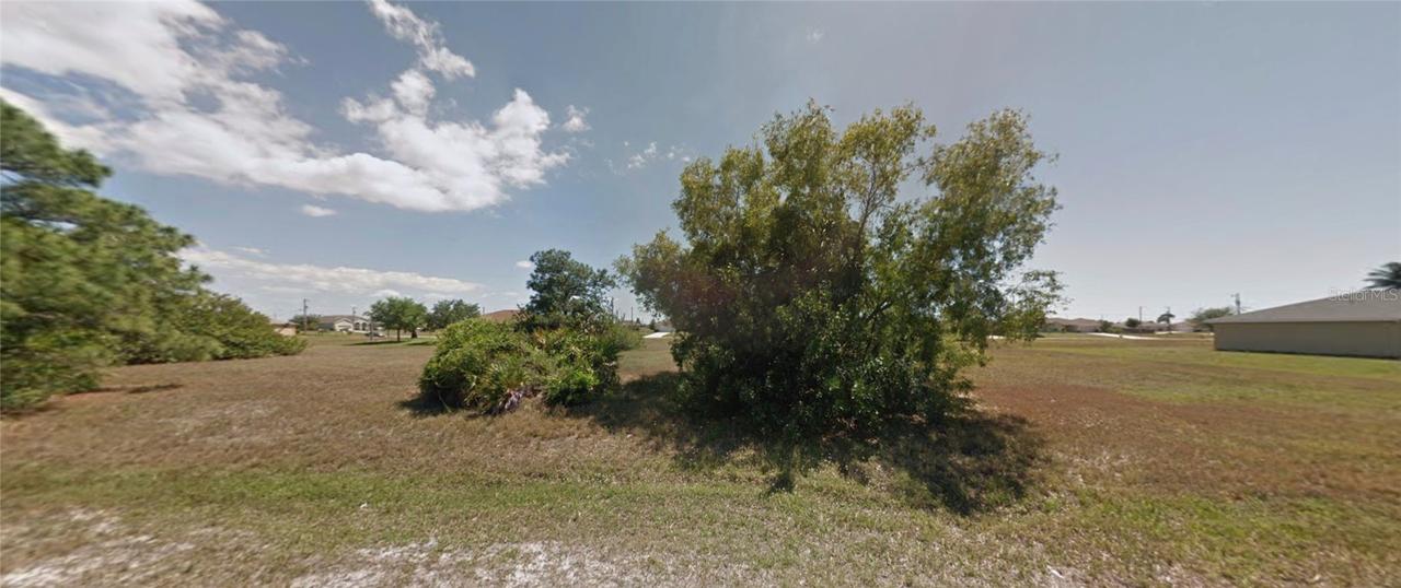 402 NW 11th St., Cape Coral, FL 33993