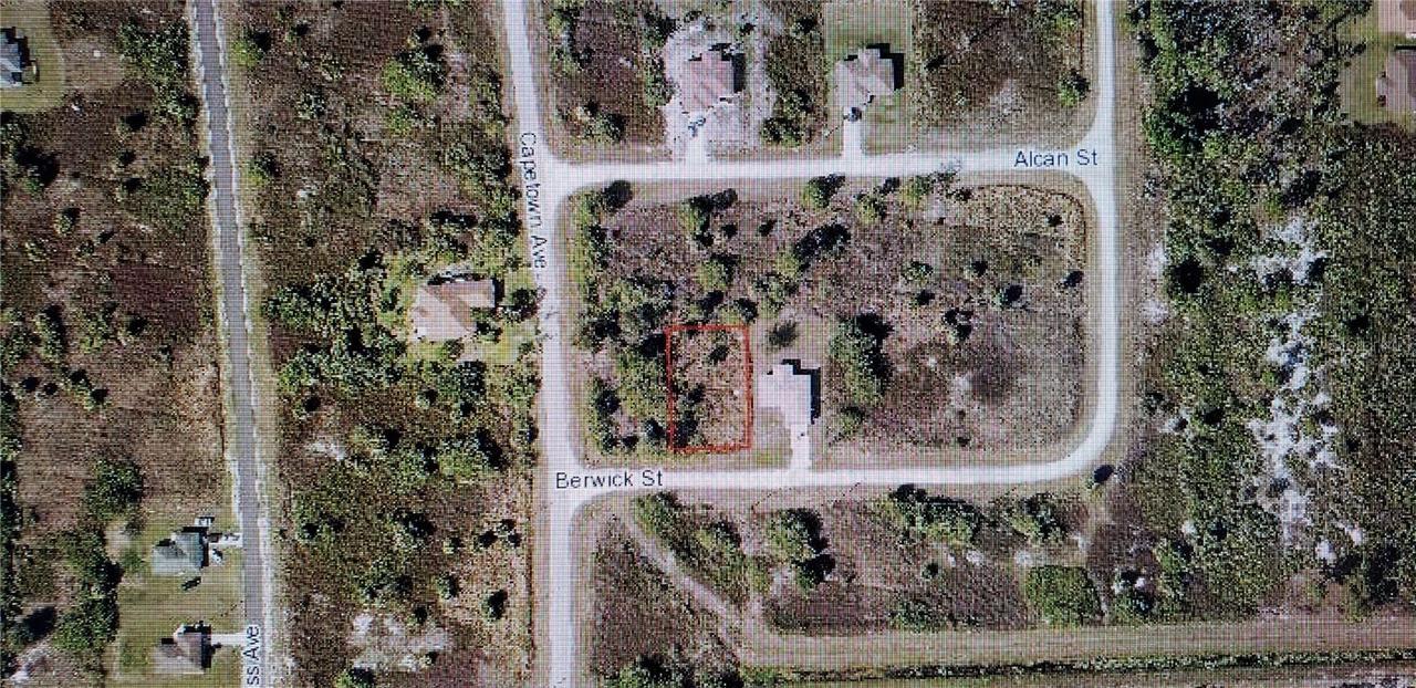 1019 Berwick St., Lehigh Acres, FL 33974