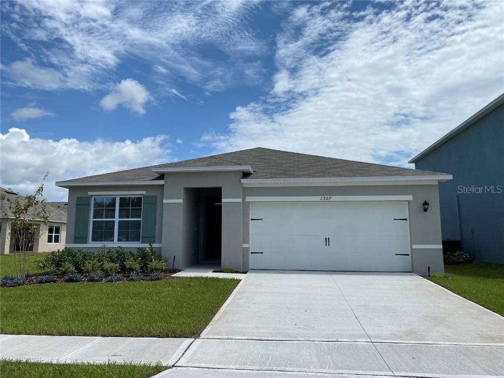 1307 Fox Squirrel Dr., Davenport, FL 33897
