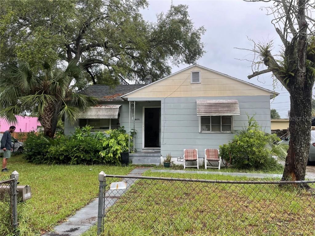 1567 15th St., St Petersburg, FL 33705