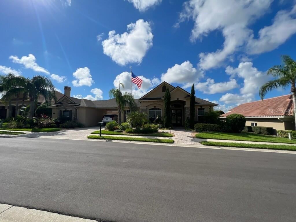 765 Whisper Woods Dr., Lakeland, FL 33813
