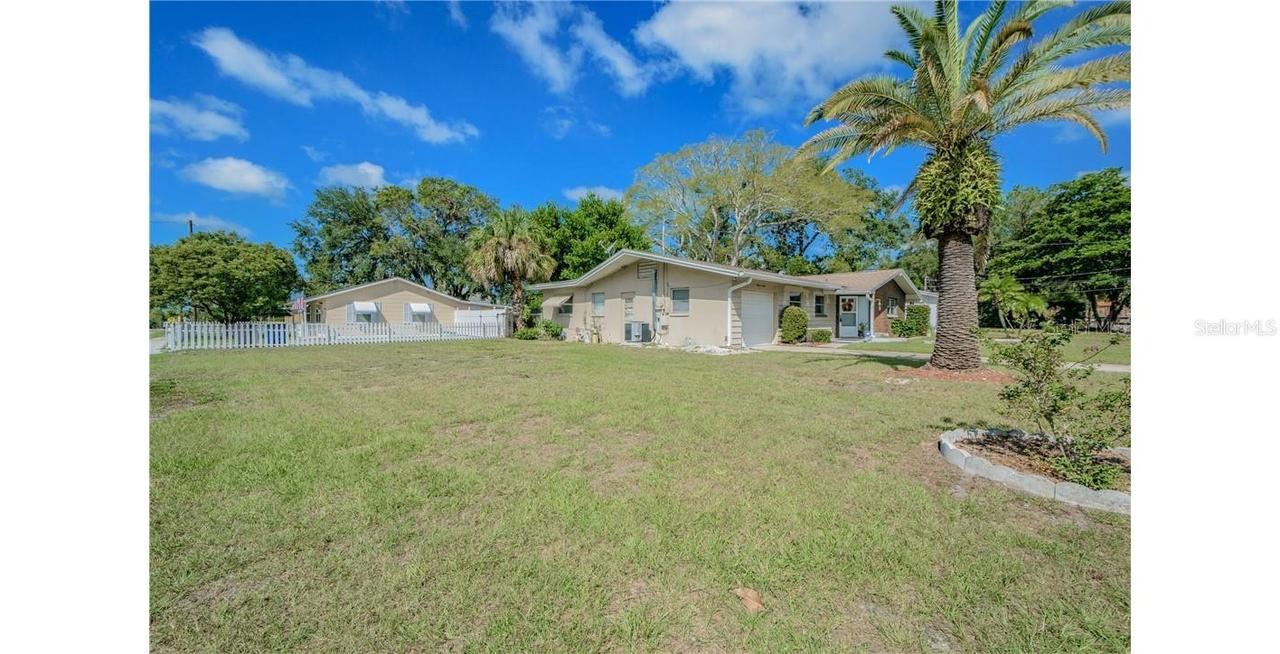 712 Canterbury Rd., Clearwater, FL 33764