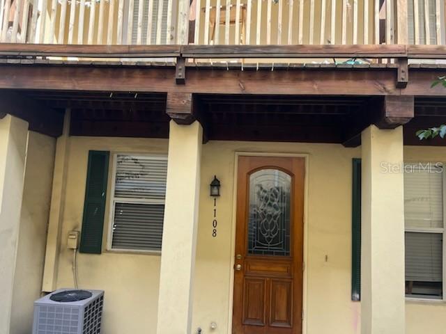 1108 Islamorada Ln., Tampa, FL 33606