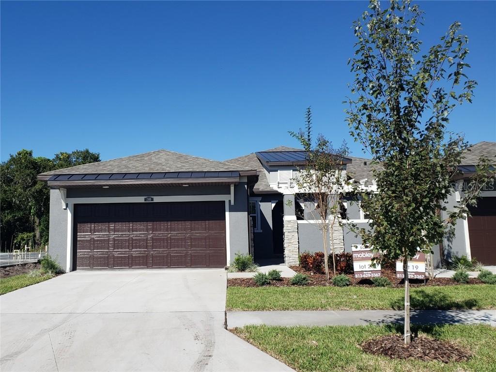 240 Villa Luna Ln., Lutz, FL 33549