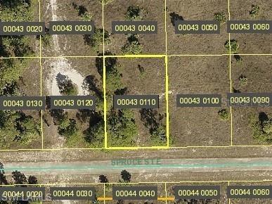 1243 Spruce St., Lehigh Acres, FL 33974