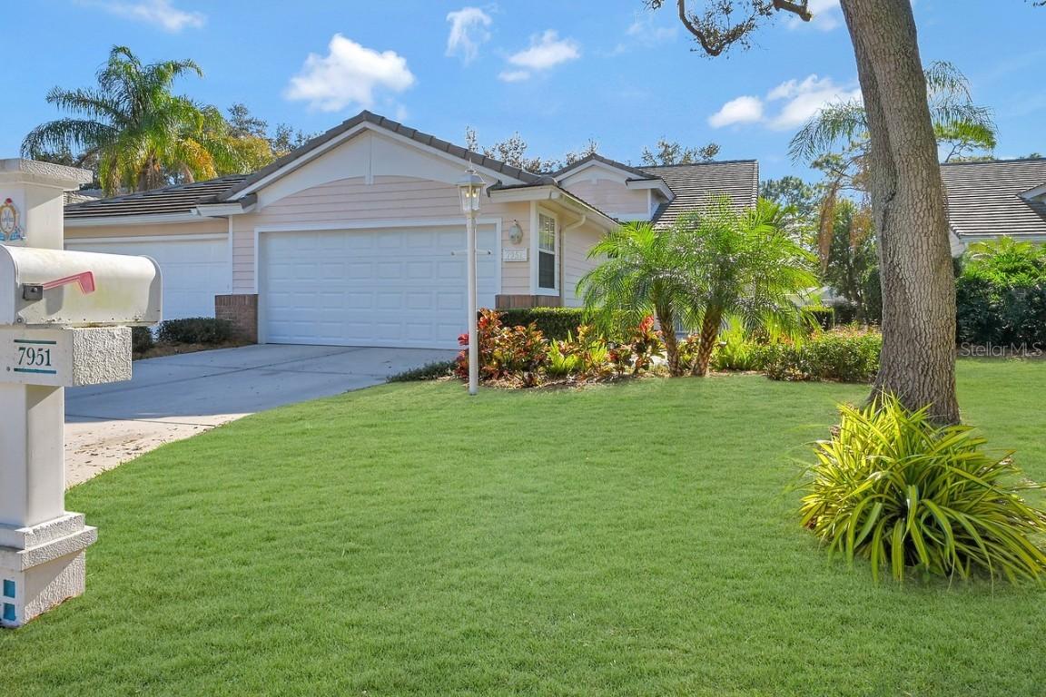 7951 Whitebridge Glen, University Park, FL 34201