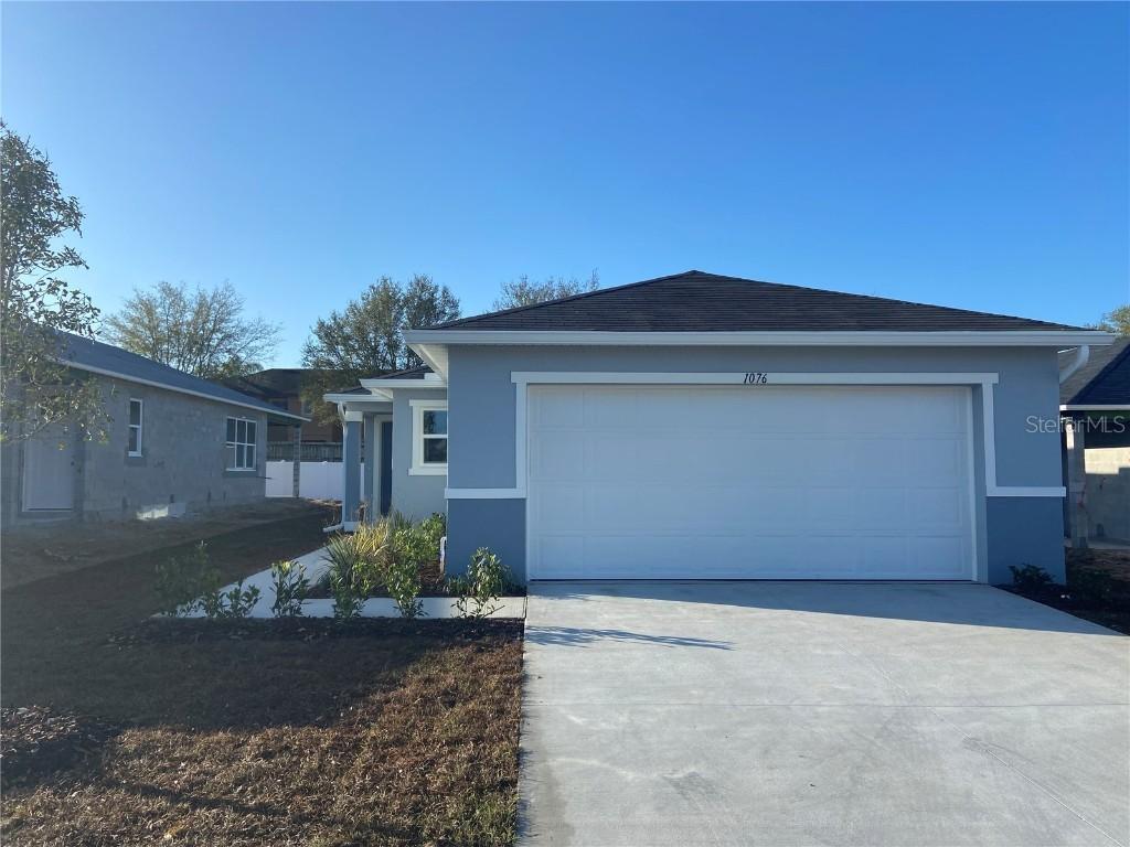 1076 Papaya Cir., Davenport, FL 33897