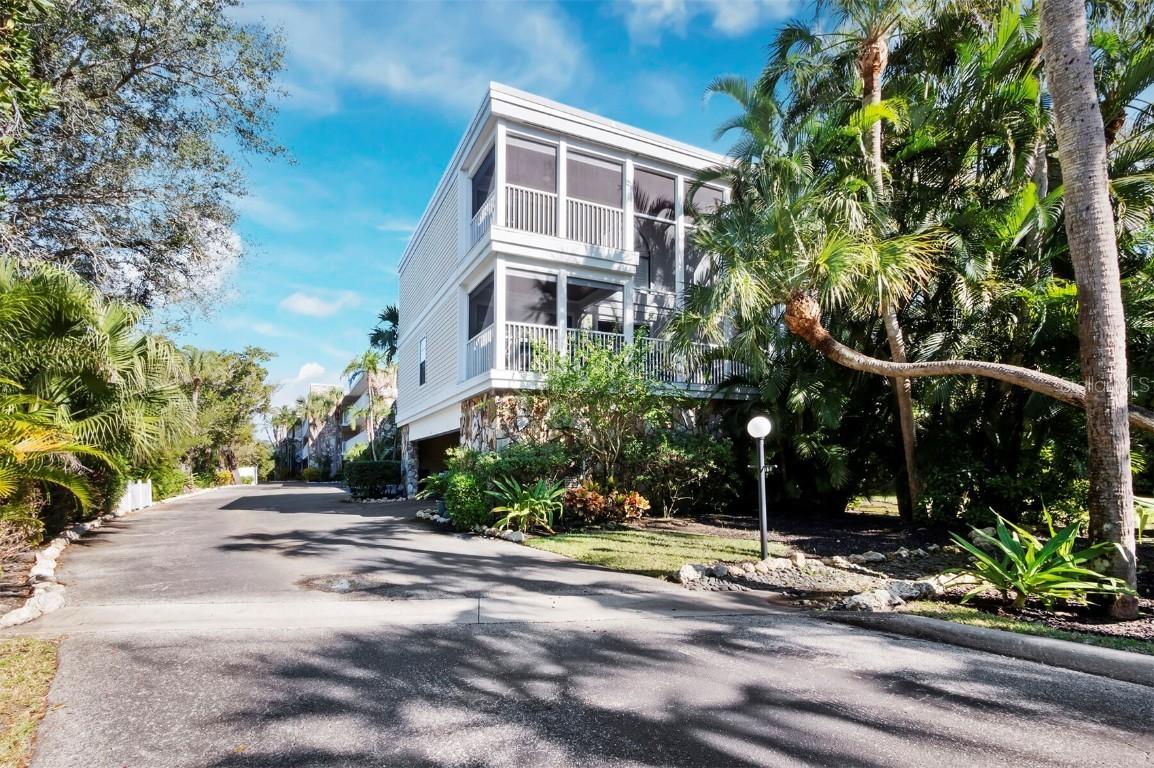 5320 Gulf Of Mexico Dr. #203, Longboat Key, FL 34228