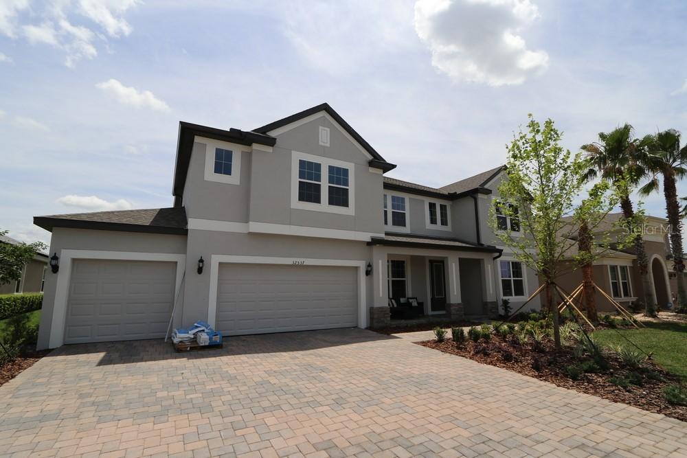 32537 Silvercreek Way, Wesley Chapel, FL 33545