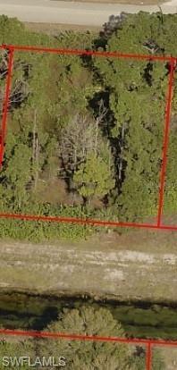 818 Chemstrand St., Lehigh Acres, FL 33974