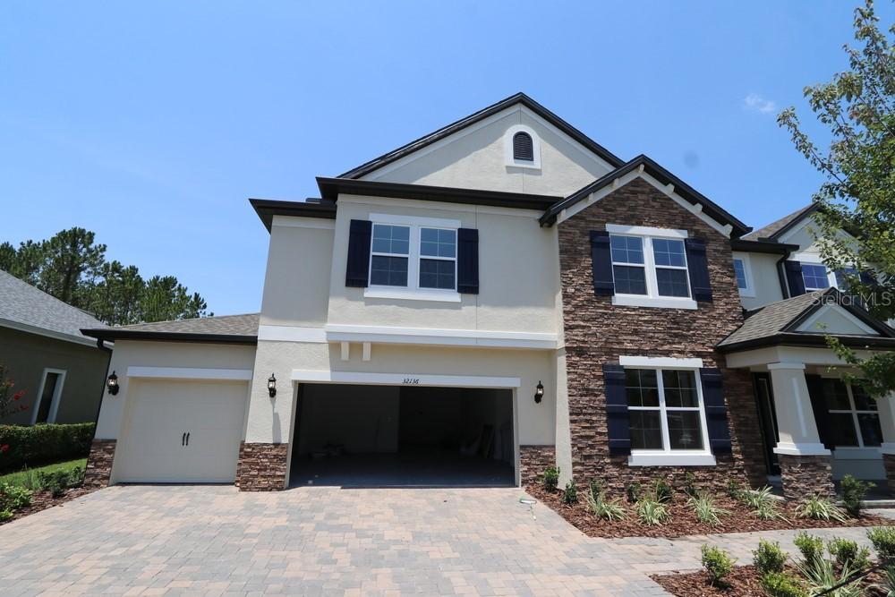 32136 Summerglade Dr., Wesley Chapel, FL 33545