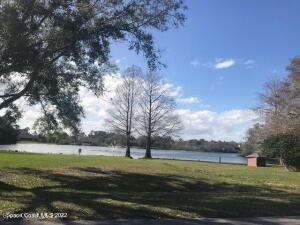 3839 Rambling Acres Dr., Titusville, FL 32796