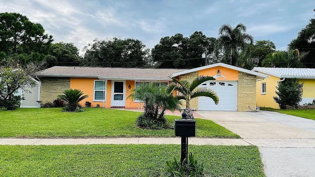 1550 Simmons Dr., Clearwater, FL 33756