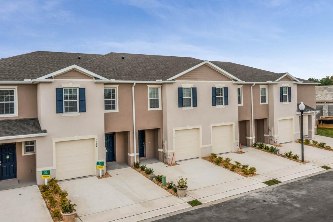 1268 Yellow Finch Dr., Davenport, FL 33837