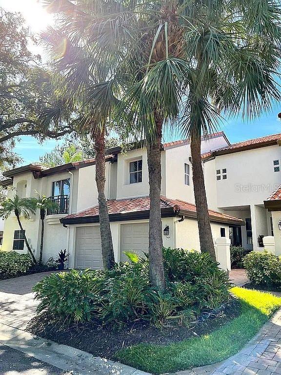 909 Crows Nest Ln., Tampa, FL 33602