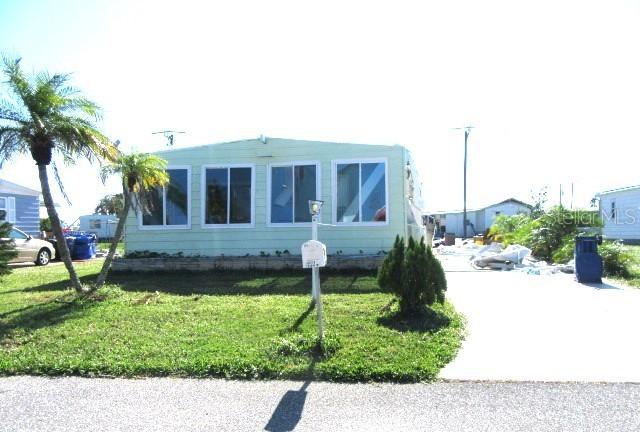 65 Lakeview Dr., North Port, FL 34287
