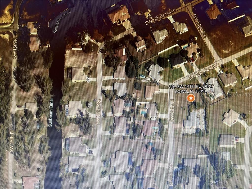 807 SW 14th Pl., Cape Coral, FL 33991