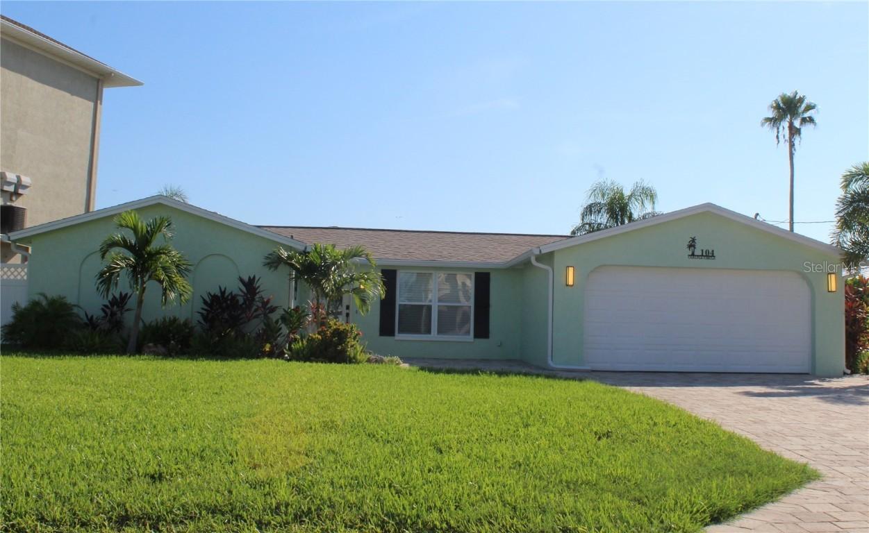 104 Carlyle Cir., Palm Harbor, FL 34683