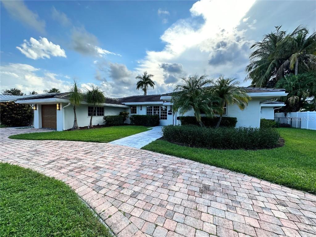 2465 NE 21st Ave., Lighthouse Point, FL 33064