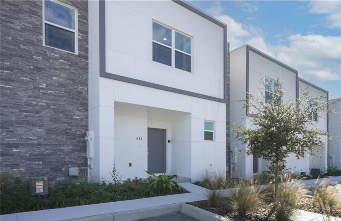 400 Famagusta Dr., Davenport, FL 33896