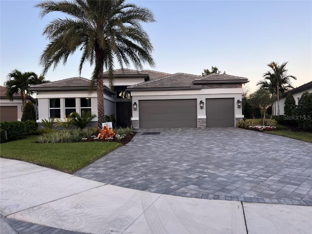 11230 Daphne Ct., Naples, FL 34120