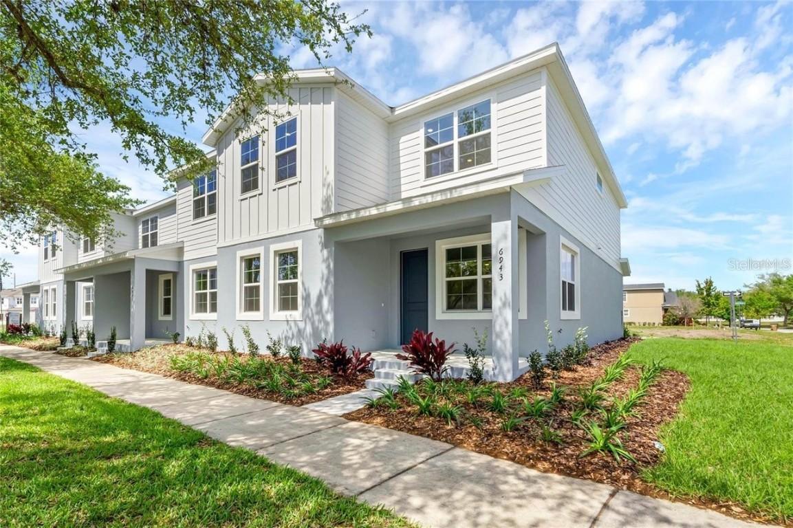 6913 Five Oaks Dr., Harmony, FL 34773