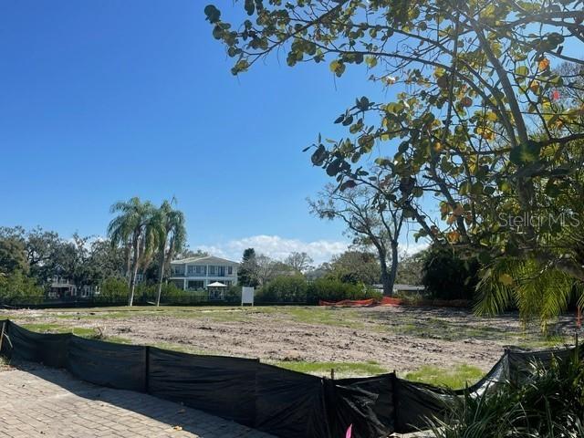 533 Suwanee Cir., Tampa, FL 33606