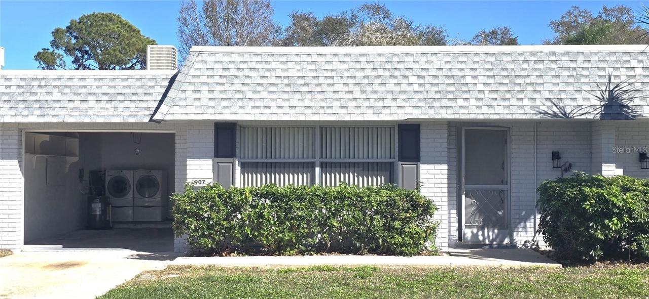 907 Cara Dr., Largo, FL 33771