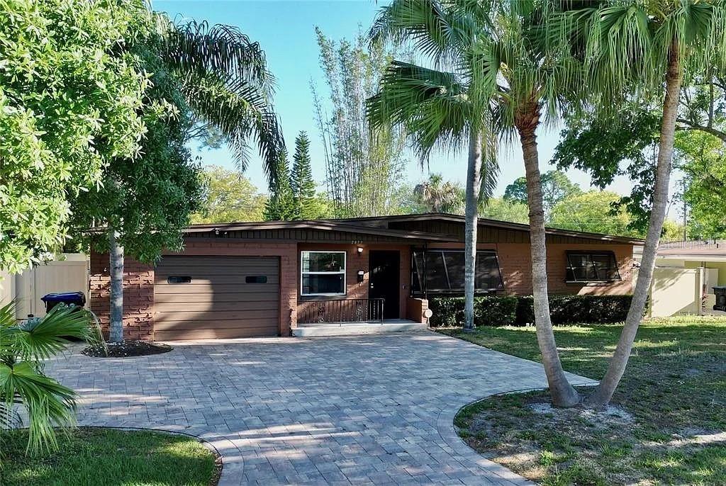 2877 Euston Rd., Winter Park, FL 32789